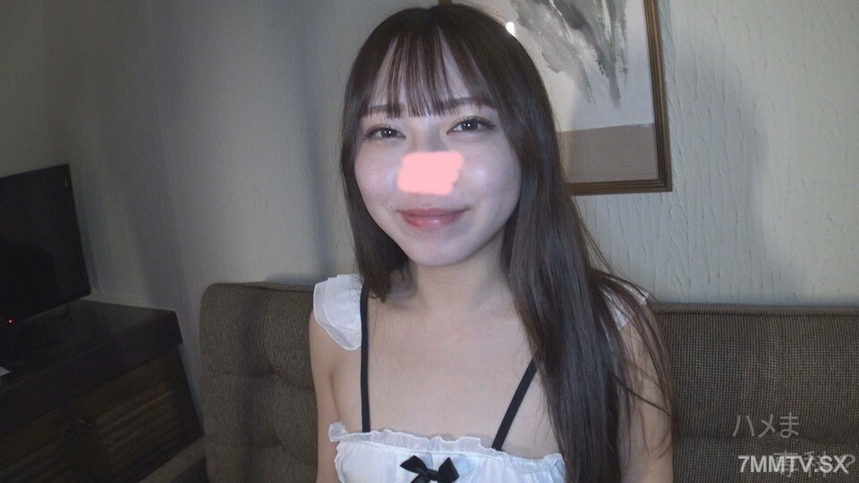 一个可爱的小姑娘，当然是有点无聊到下一个城市啦！在旅馆的秘密会议中。