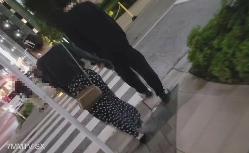 精致美女人妻开口紧逼“可以参观吗？”